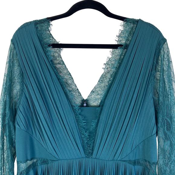 Asos Curve New Sz 16 Pleated Maxi Dress with Lace Sleeves Bridesmaid Deep Green - Picture 5 of 16